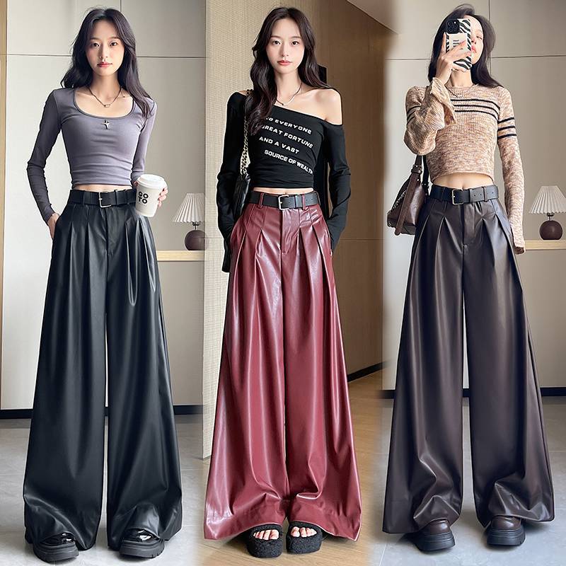 Women's suit with wide-leg high-waist leather pants