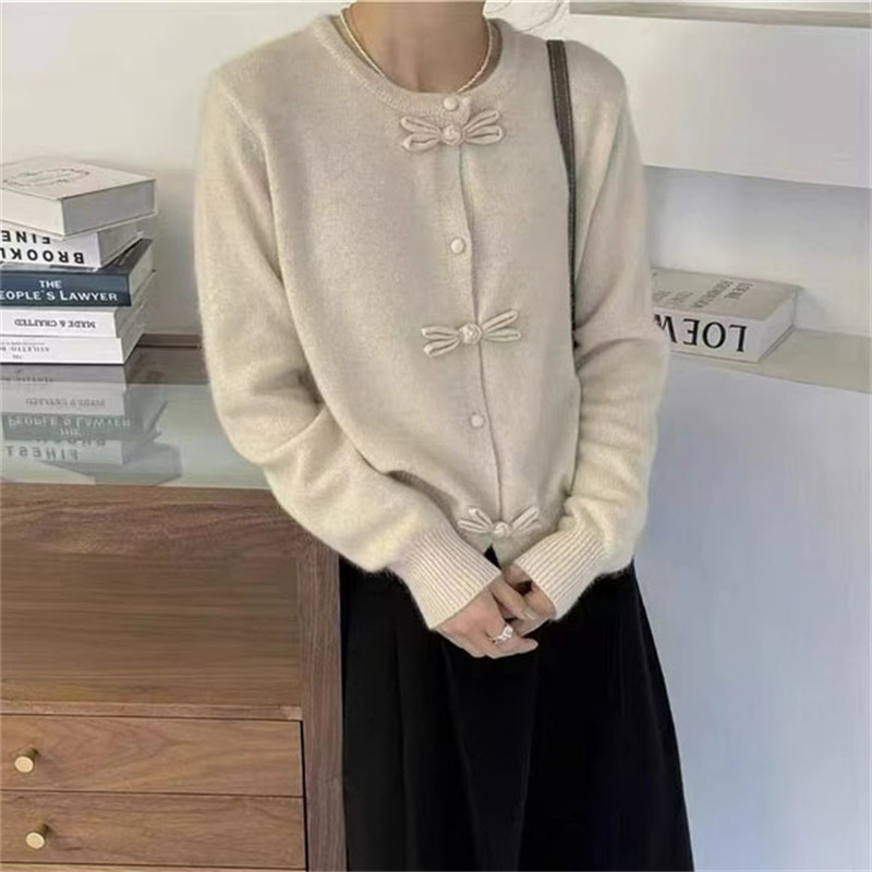 National-Style Round-Neck Sweater with Buckle
