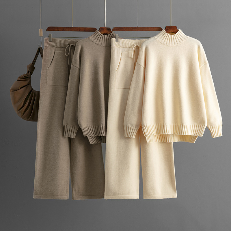 Women's Thick Loose Sweater with Half Turtleneck