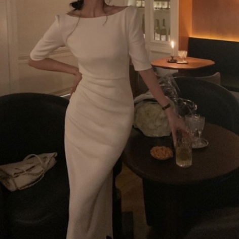 French Hepburn-Style Off-Shoulder Fitted Dress